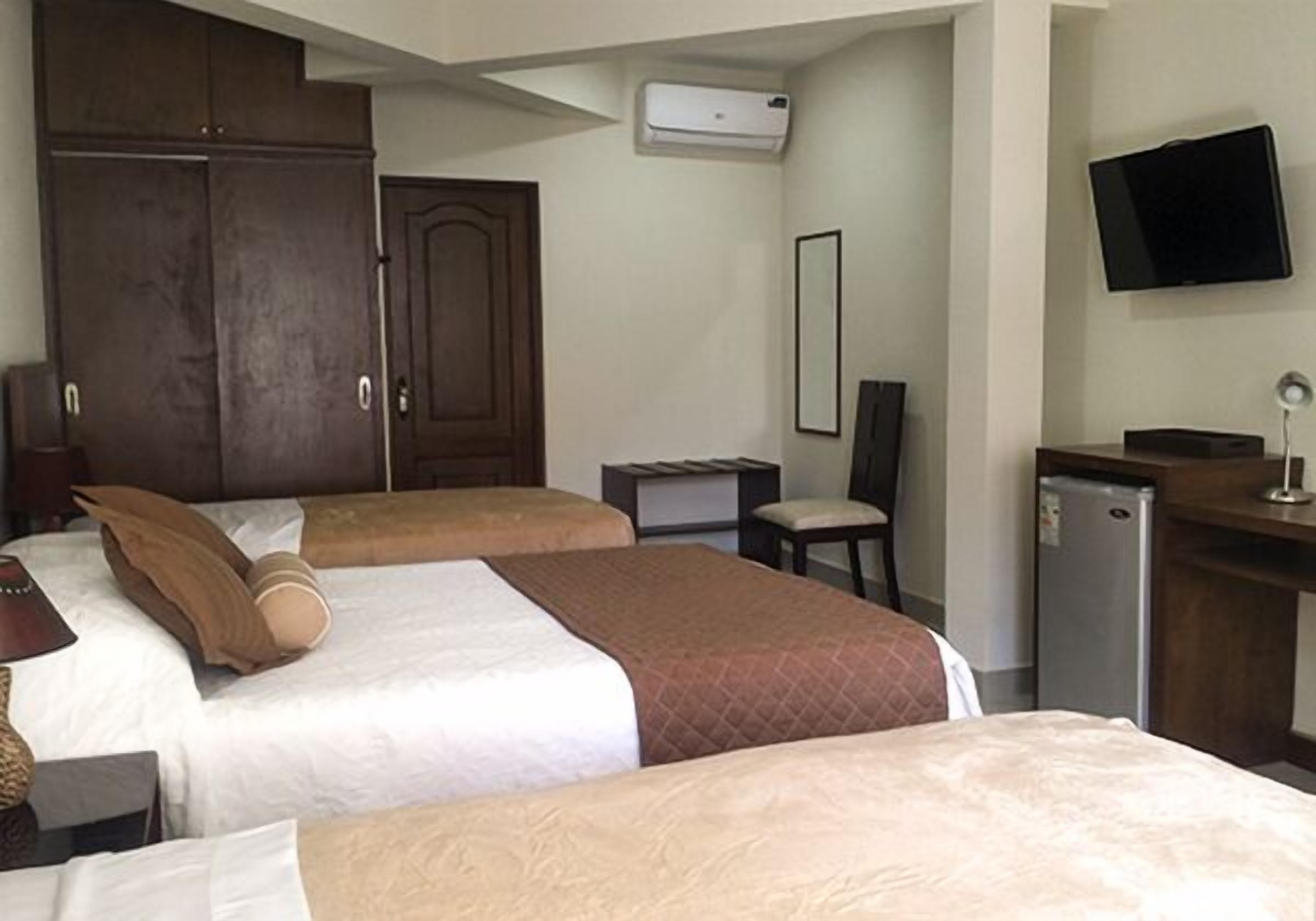 minibar, in-room safe, desk, laptop workspace