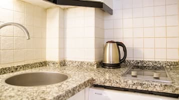 Studio | Private kitchen | Fridge, microwave, stovetop, dishwasher