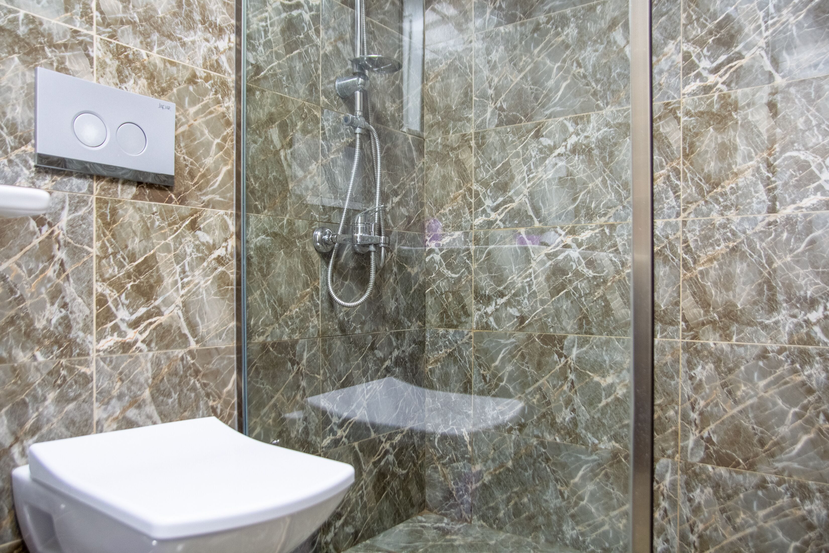 Business Penthouse | Bathroom