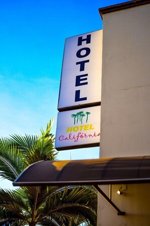 Façana frontal de l'allotjament