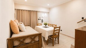Dining room - Casa Colinas (Mar del Plata)