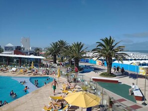 26-inch flat-screen TV with cable channels, TV, MP3 dock