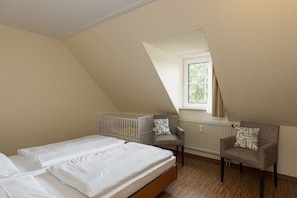 Family Condo, 2 Bedrooms, Non Smoking, Balcony
