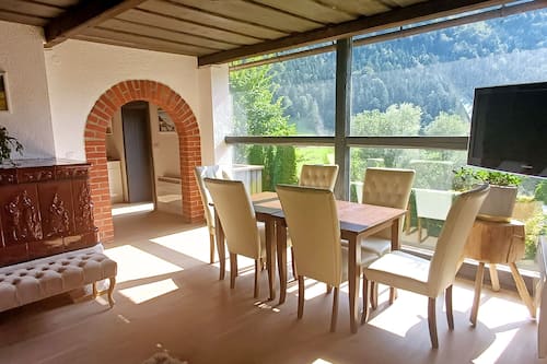 Ferienhaus, Nichtraucher, Bergblick | Essbereich im Zimmer