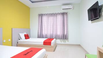 Double Room | Desk, free WiFi, bed sheets