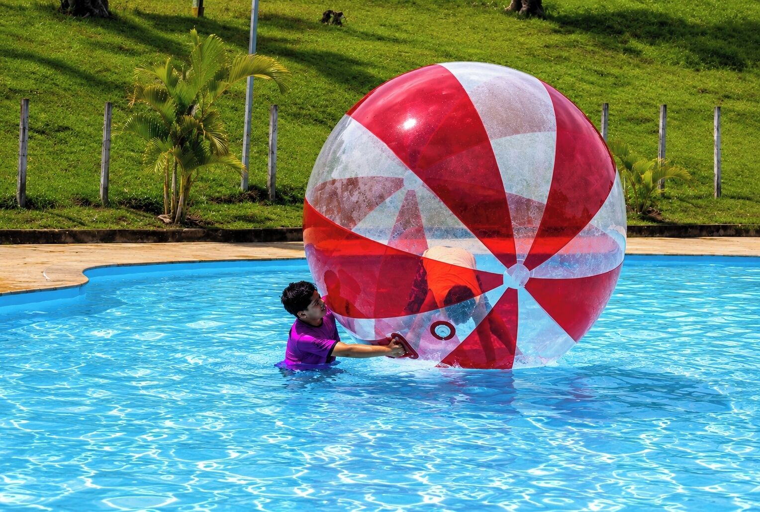 2 albercas al aire libre 