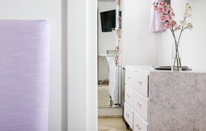 Family Room | Minibar, in-room safe, soundproofing, free WiFi - Capri Dreaming (Anacapri)