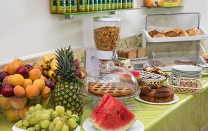 Desayuno bufé gratuito