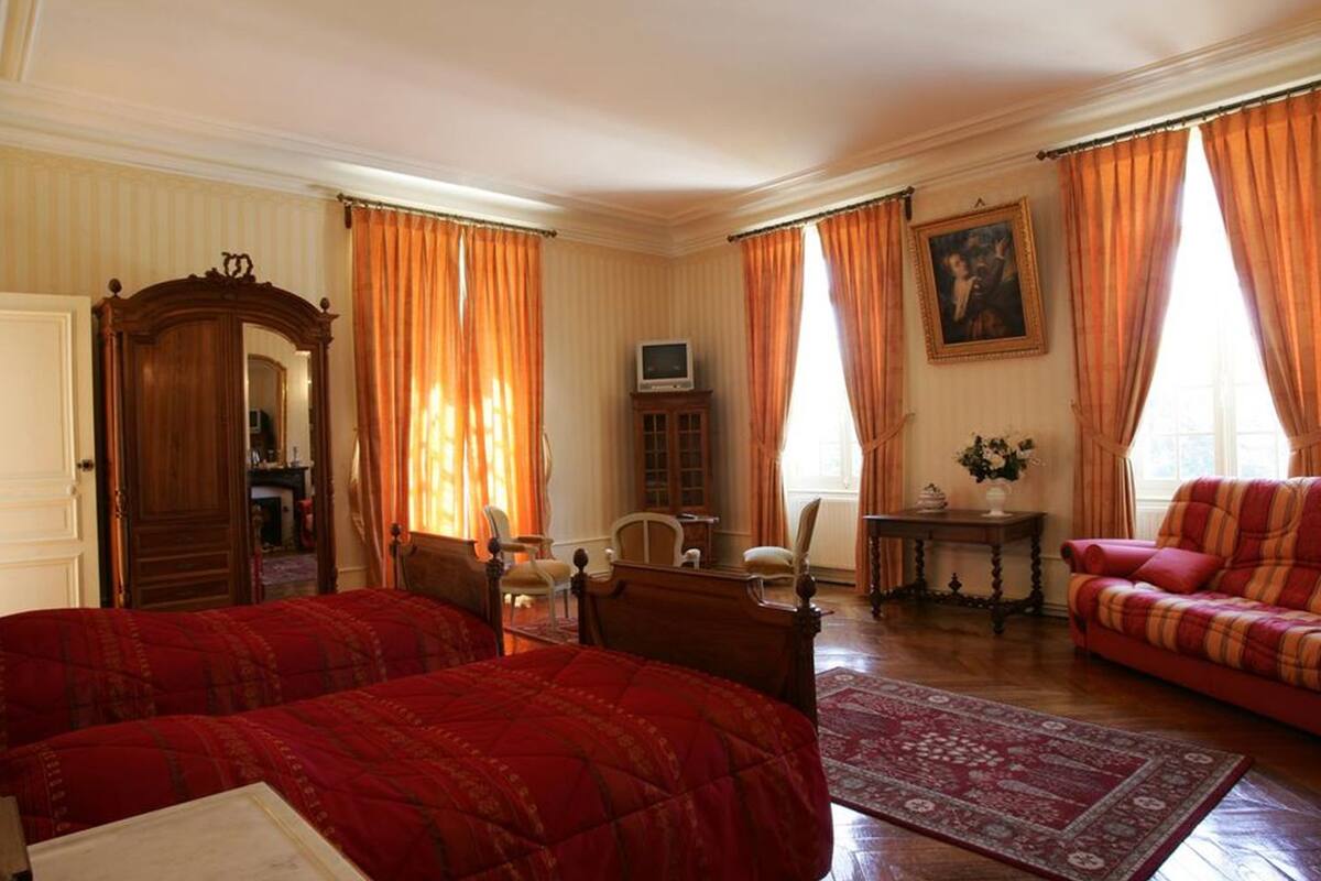 Habitación con 2 camas individuales | Tabla de planchar con plancha, cunas gratuitas, wifi gratis