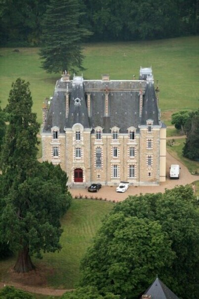 Chateau de Montbraye