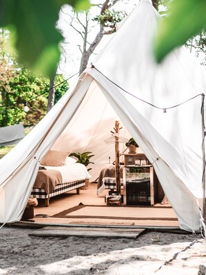 Barraca superluxo, vista para o mar, ao lado da praia (Lodge) | Roupas de cama premium, frigobar, cofres nos quartos