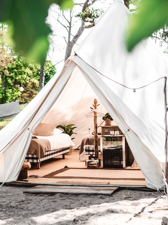Luxury Tent, Sea View, Beachside (Lodge). Surflogiet Gotland - Glamping