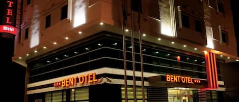 Front of property - evening/night