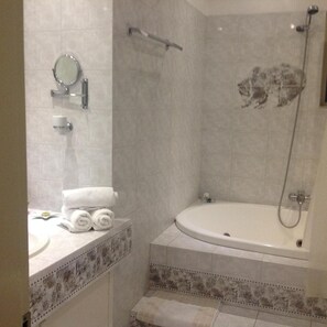 Shower, free toiletries, hair dryer, bathrobes