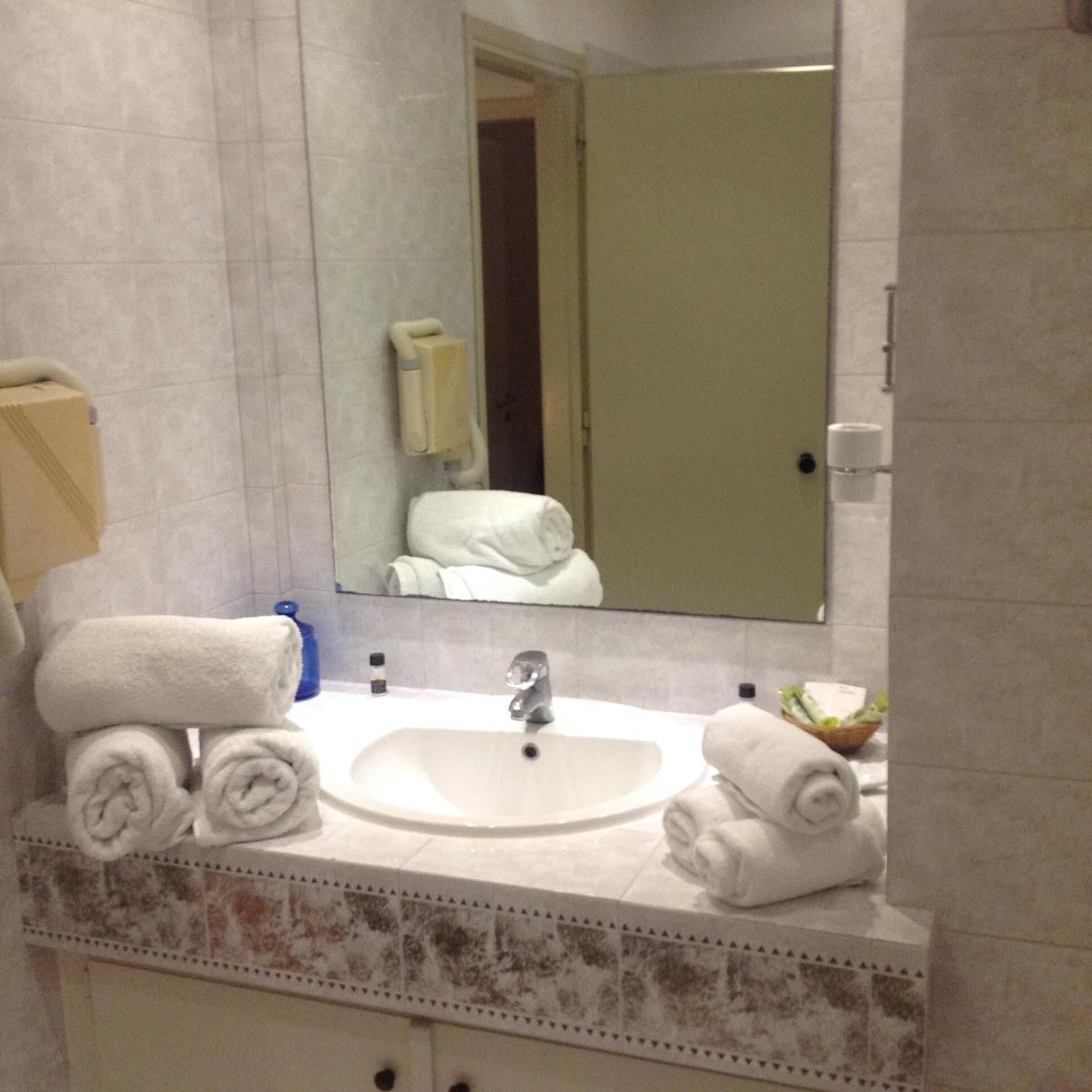 shower, free toiletries, hair dryer, bathrobes