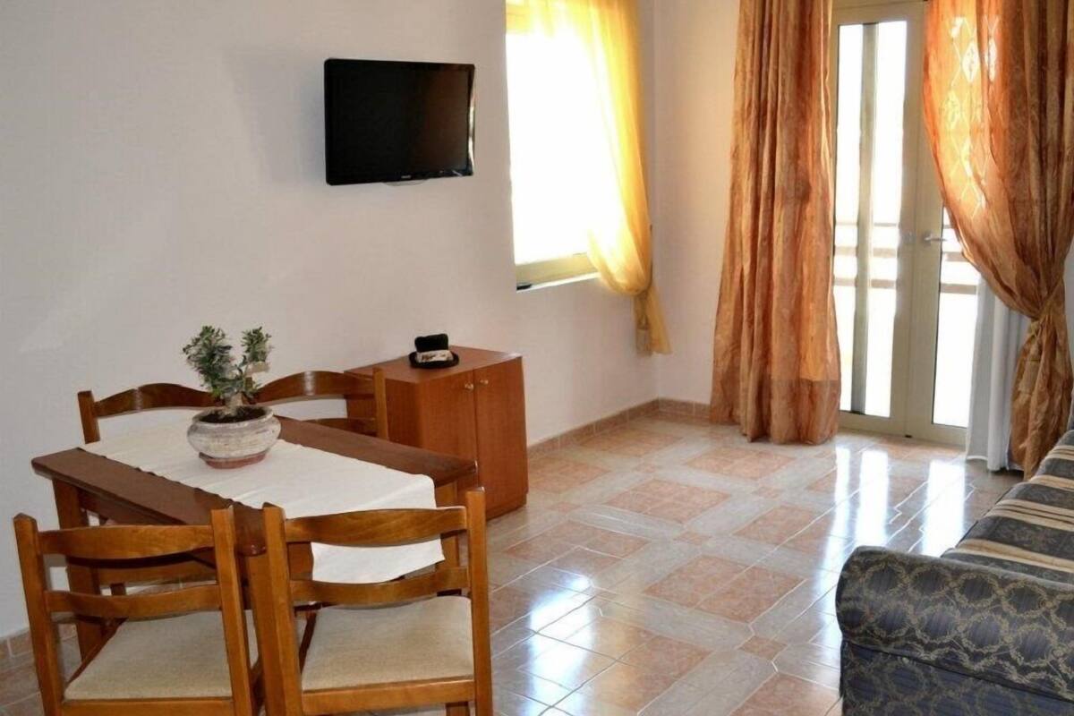 double or twin room, sea view | living area | plasma tv