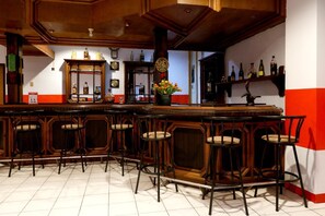 Bar (on property) - RedDoorz Plus @ Samratulangi Manado (Manado)