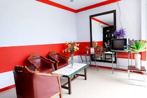 Interior - RedDoorz Plus @ Samratulangi Manado (Manado)