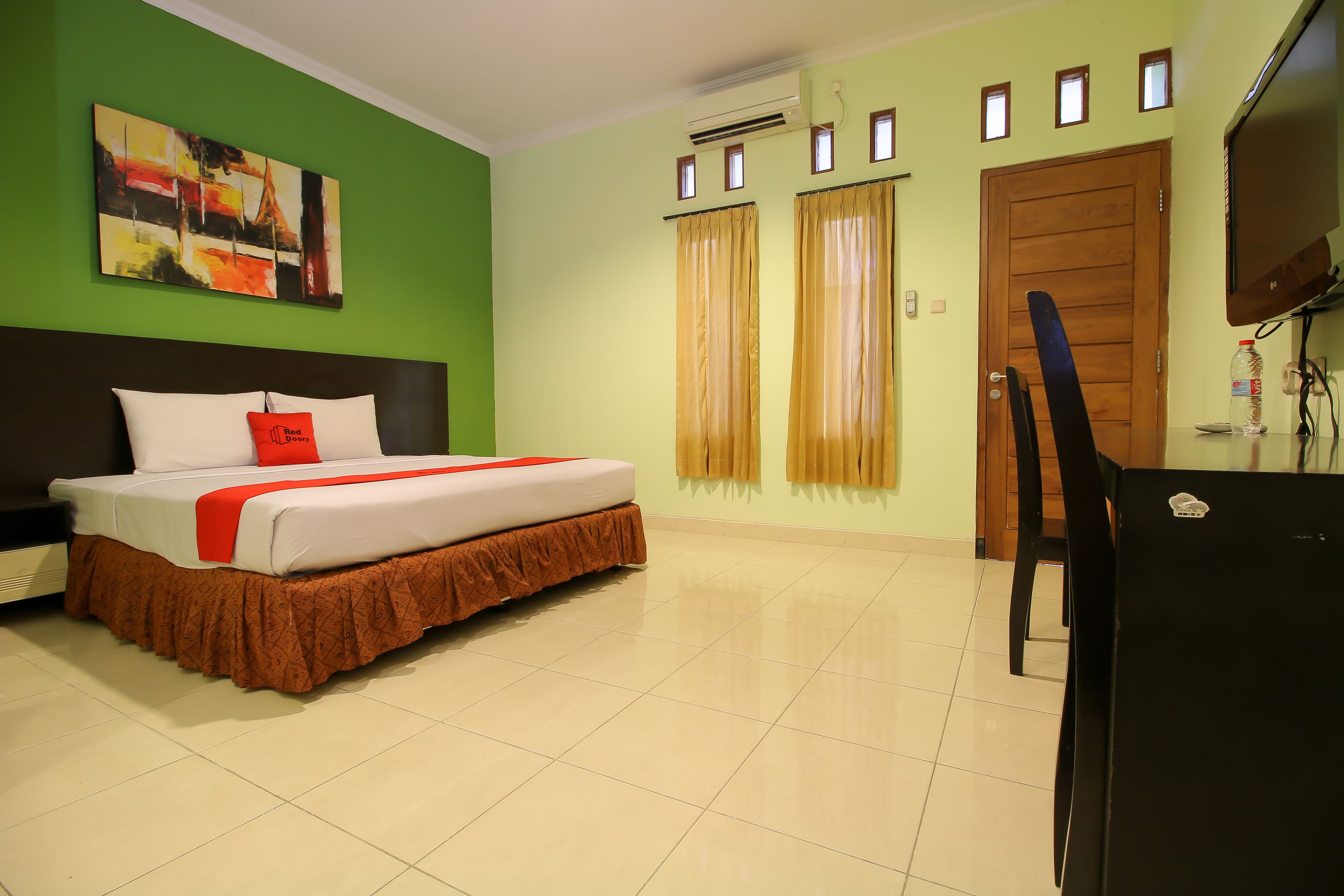 Photo - RedDoorz Plus @ Taman Siswa 2