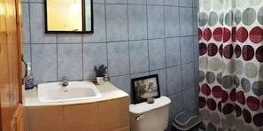 Bathroom - Mango 2 Bedroom Flat (Cóbano)