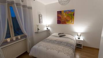 1 slaapkamer, luxe beddengoed, individueel gedecoreerd