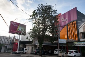 Fachada de la propiedad