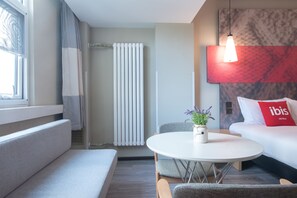 Family Room (Mainland Chinese Only) | In-room safe, blackout drapes, free WiFi, bed sheets - ibis Lanzhou Peili Square (Lanzhou)