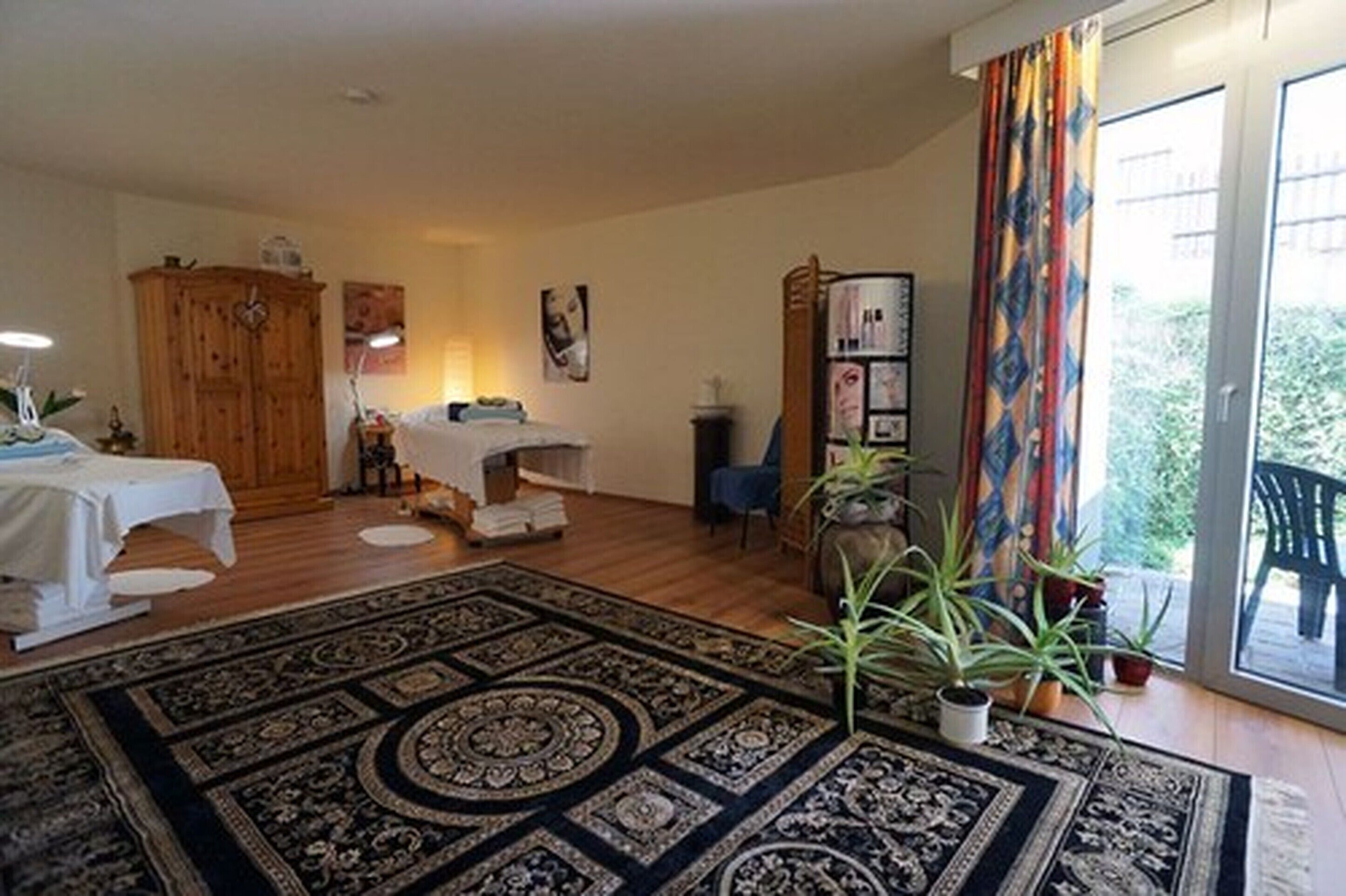 couples treatment room(s), body treatments, hot stone massages