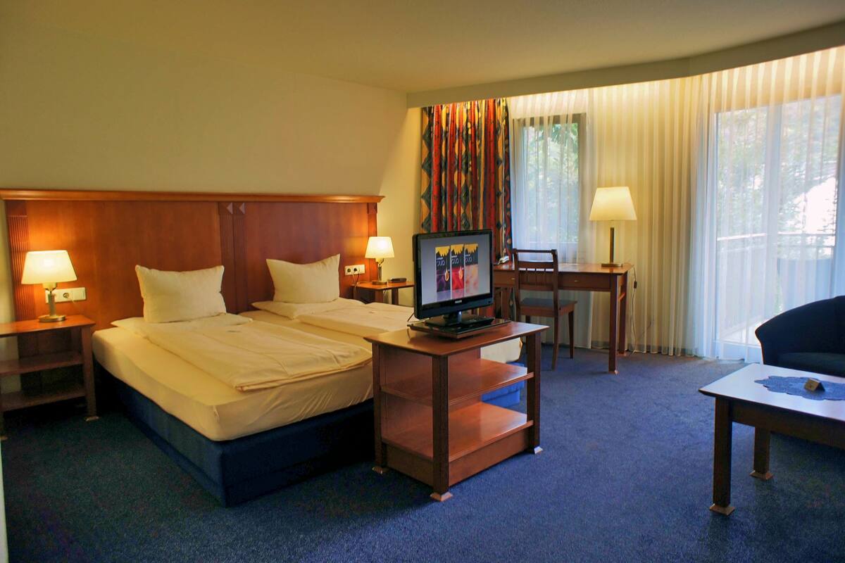 Comfort Double Room | In-room safe, desk, laptop workspace, blackout curtains