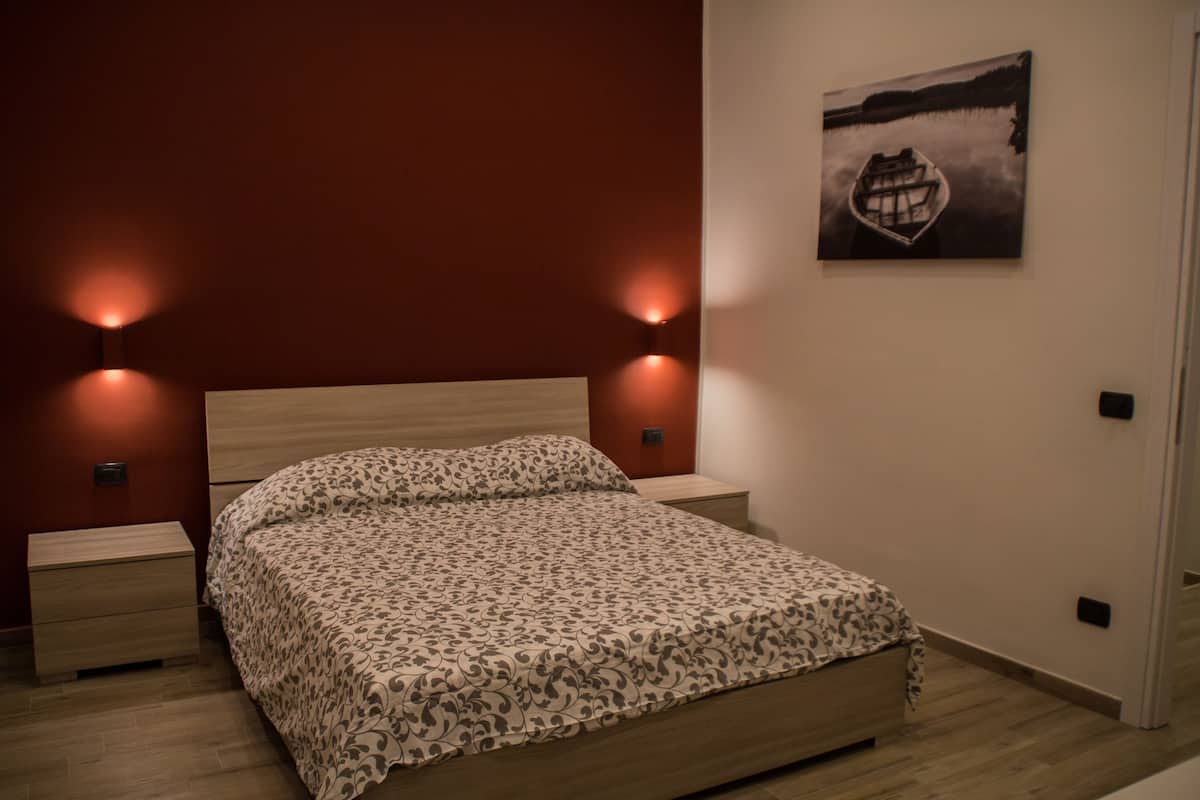 Kamar Double Comfort, ensuite | 1 kamar tidur, seprai premium, meja kerja, dan setrika/meja setrika