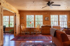 Bücher, Stereoanlage