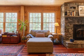 Bücher, Stereoanlage