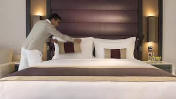 Superior Room, 2 Bedrooms (Family Room) | 1 bilik tidur, peralatan tempat tidur premium, bar mini