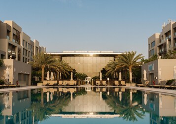 2 outdoor pools, sun loungers