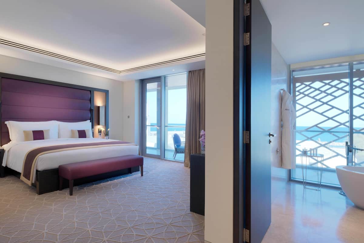 1 bedroom, premium bedding, minibar, in-room safe