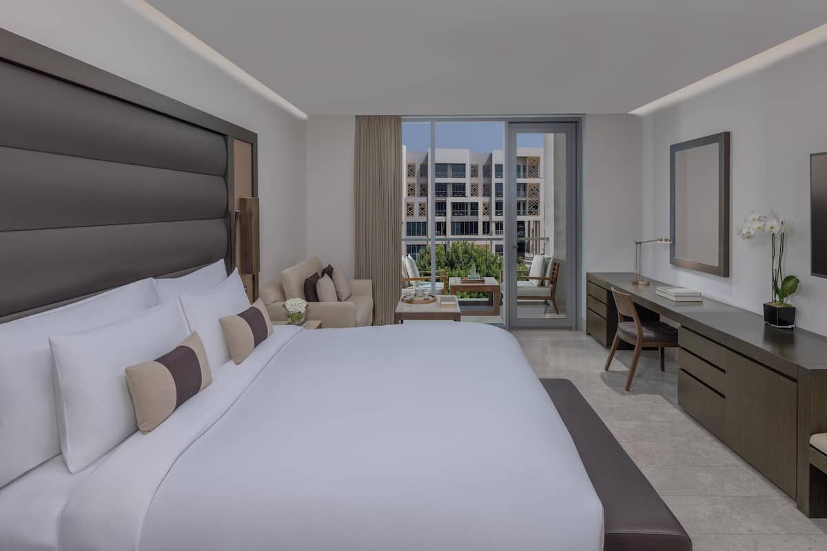 1 bedroom, premium bedding, minibar, in-room safe