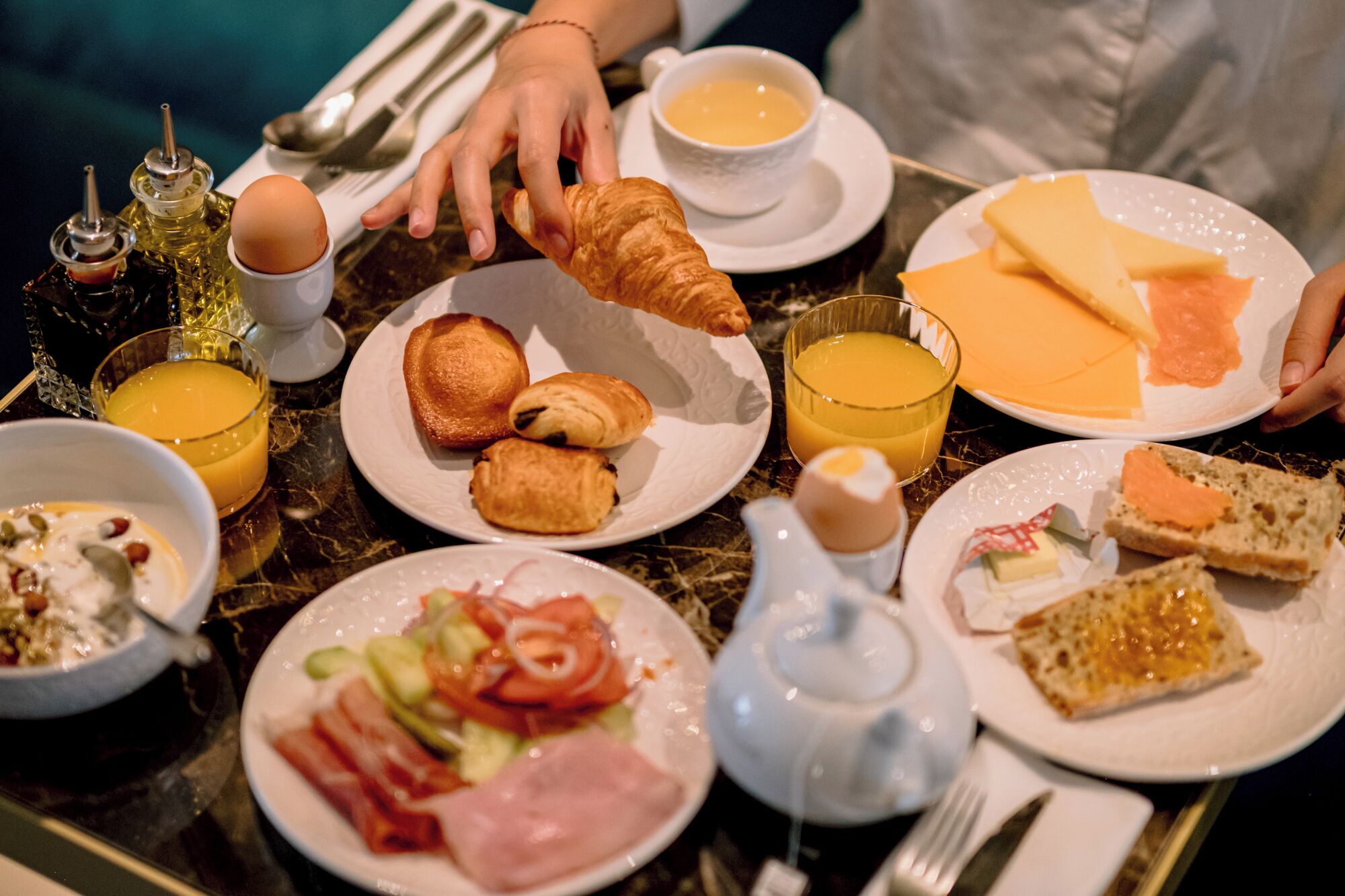 daily buffet breakfast (eur 18 per person)