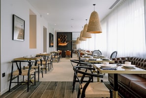 Frokostbuffé hver dag (EUR 18 per person)