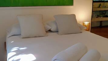 2 bedrooms, individually decorated, individually furnished