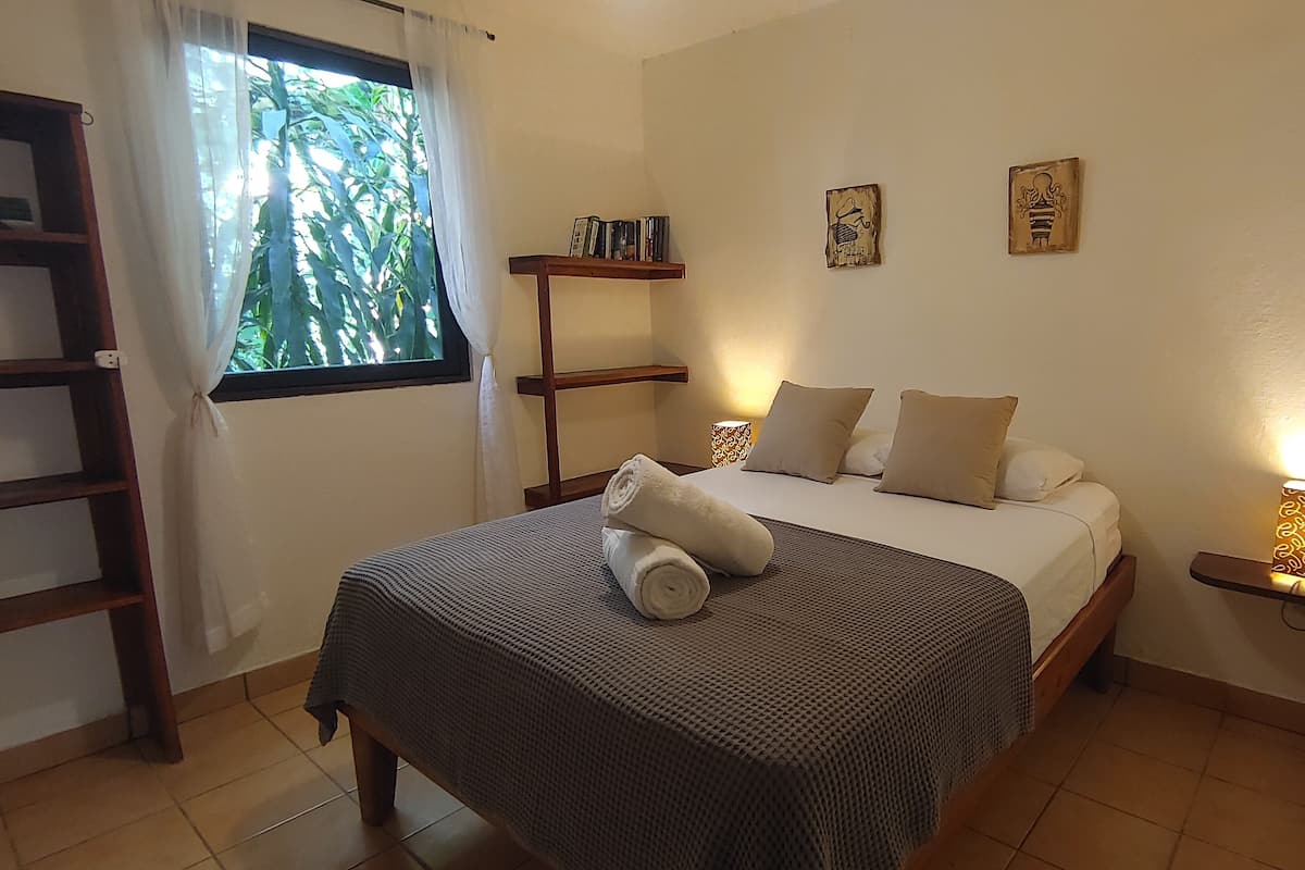 2 habitaciones, decoración personalizada y muebles diferentes