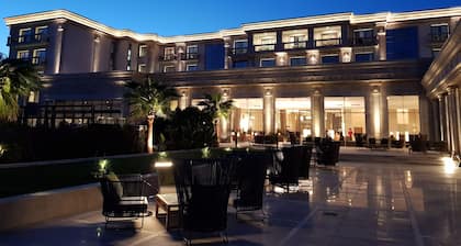 Mövenpick Hotel du Lac Tunis