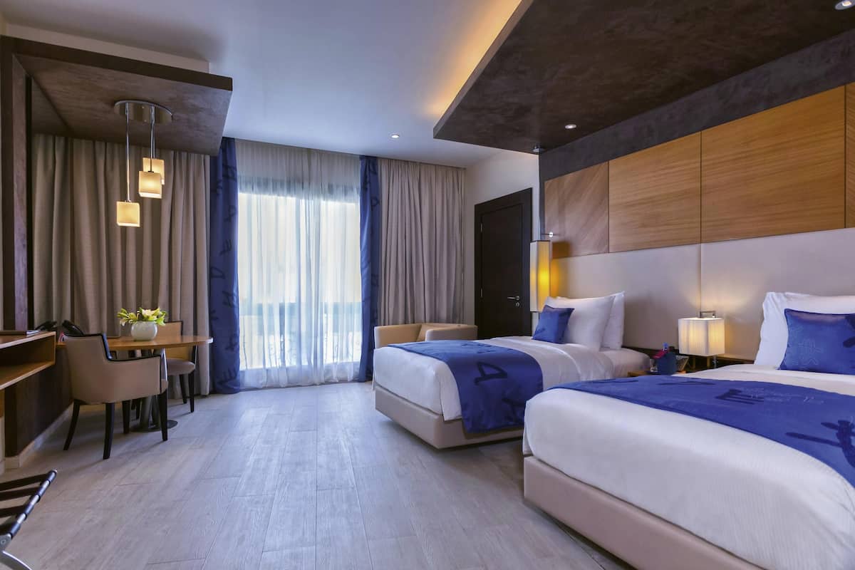 Kamar Twin Premium, 2 Tempat Tidur Twin, pemandangan danau | Seprai premium, brankas, dan didekorasi berbeda-beda