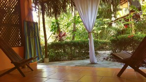 Departamento, en el área del patio | Terraza o patio