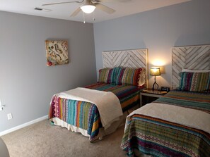 4 chambres, bureau, fer et planche à repasser, Wi-Fi gratuit