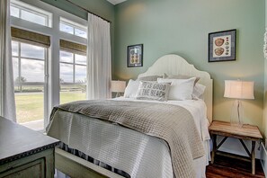 3 bedrooms, iron/ironing board, Internet, bed sheets