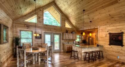Sweet T: n Cabin * Brand New * Mtn Views, Great Smoky kansallispuisto, Polar Express