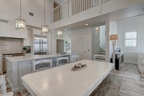 Dining - Gulf Views & Beachy, Blue-and-White Style@Cinnamon Shore Home w/ Amenities! (Port Aransas)
