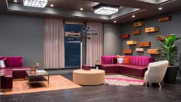 Sala de estar en el lobby