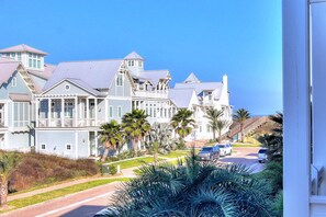 Exterior - Beach Home w/ Screen Porch near Beach Boardwalk, Pool+More Great Amenities (Port Aransas)