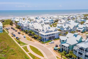 Exterior - Beach Home w/ Screen Porch near Beach Boardwalk, Pool+More Great Amenities (Port Aransas)